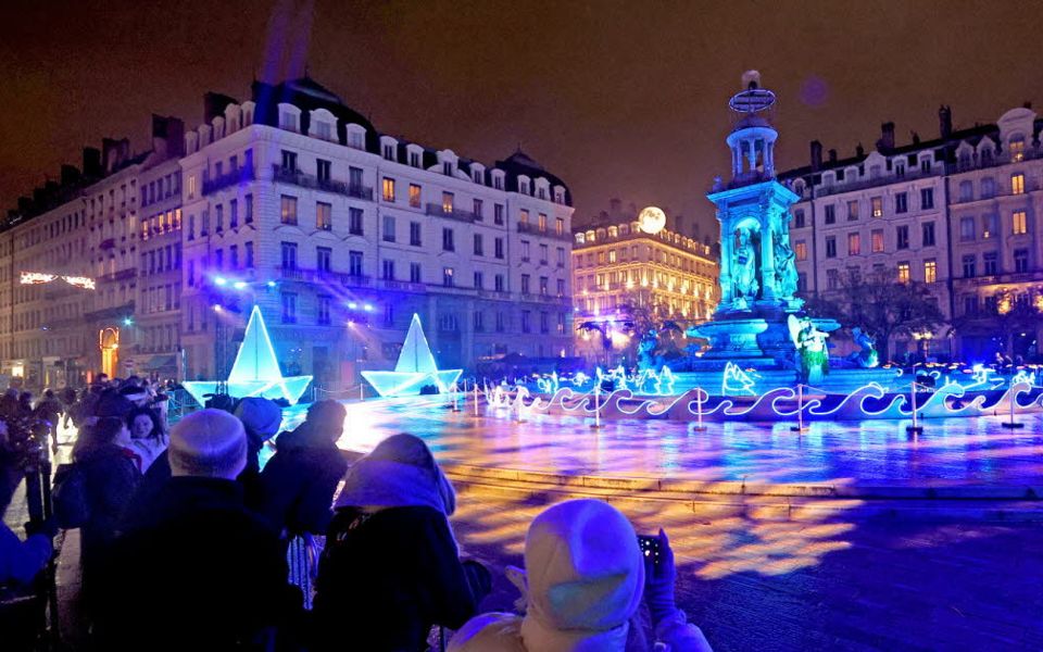 dicolympique's tweet photo. Plus rien n'arrête Lyon, nouvelle capitale des Jeux d'Alpes 2030

Lyon, désormais le pôle central des Jeux Alpes 2030, entend  profiter de sa bonne fortune. Après avoir hérité des sports de glace,  voilà que le maire... 

https://t.co/aSMZ5b7Ley https://t.co/KxrEKVbENQ