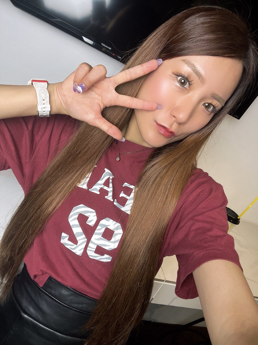 yu_veall's tweet photo. 7月START🌞🌴❤️🎶
私の大好きな夏の季節がやってきた🥰

7月も沢山会いに来てね🫶🏻💓 https://t.co/UHdcGLWbi6