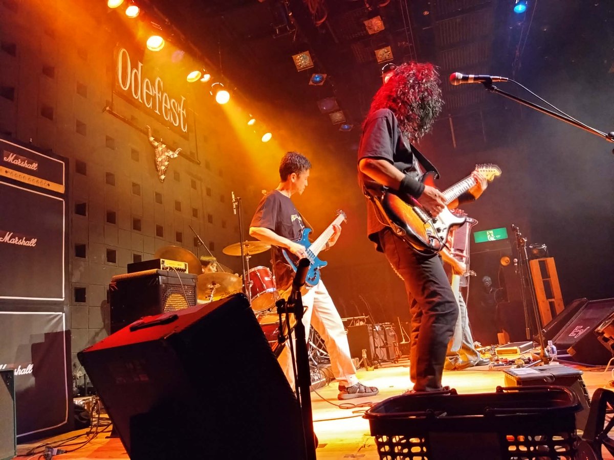 Odefest's tweet photo. 『おでフェスト2026』写真！

トップバッターは、このバンド！
"メロディック・スピード・パワーメタルなら俺たちに任せろ！"

5月に四十周年アニバーサリーツアーで来日公演を東京・大阪で行ったばかりのジャーマンメタルの雄「HELLOWEEN」トリビュート、その名も『ELLOWEEN（エロウィン）』が、 https://t.co/QLzuPDm5wa