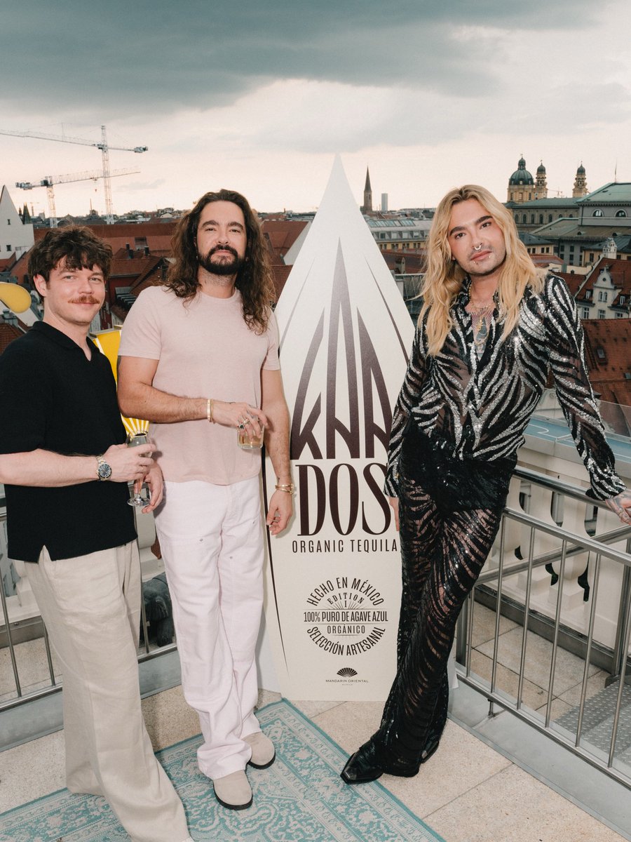 CGold35145's tweet photo. KaaDos party 🥂🎉
München, 06/2026
#BillKaulitz #TomKaulitz #GeorgListing https://t.co/XhoaYGKbmH