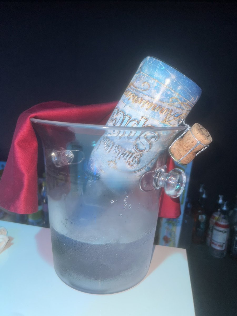 spica_nico_'s tweet photo. 周年イベントありがとうございました😭
にこも入店してはや3年、いつも来てくださる皆様に大感謝です(；；)♡
お陰様でオリシャン15本全て空きました🍾

今日から7月！シフト表作ります！（笑）

#Spica  #青い店 #板橋本町 #ガールズバー #飲み放題 https://t.co/m9TsQPrcrc https://t.co/AHRYTvuEaT