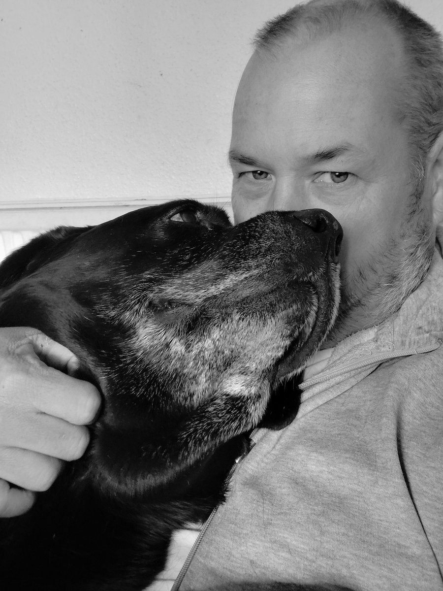 GeoffMiles19's tweet photo. Me and my best mate, 8 years apart, older, more grey hair, less mobile and no wiser but somehow we sre still going! https://t.co/dekZ8pbTFQ
