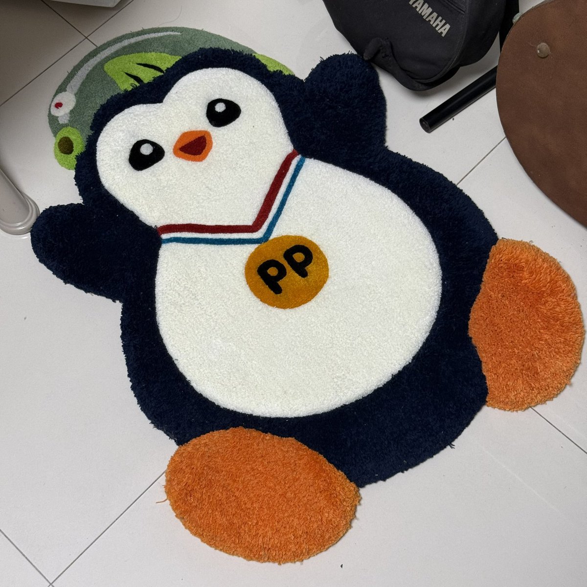 jyp_nft's tweet photo. Thank you so much @9FStudioArt for the amazing custom @pudgypenguins rug. And yes, the body opens up. Thankful for this 🙏 https://t.co/eOkBL0tx1E
