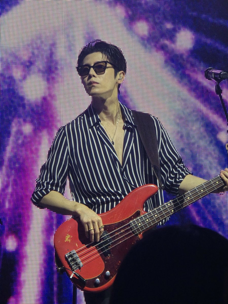 ThebeMck's tweet photo. The first time I saw The Rose vs last night. Im sad they are going on a break but excited for their solo stuff 
#TheRose #TheRoseTOUR2026 #ROSETOPIA https://t.co/jojHm8Q4Or