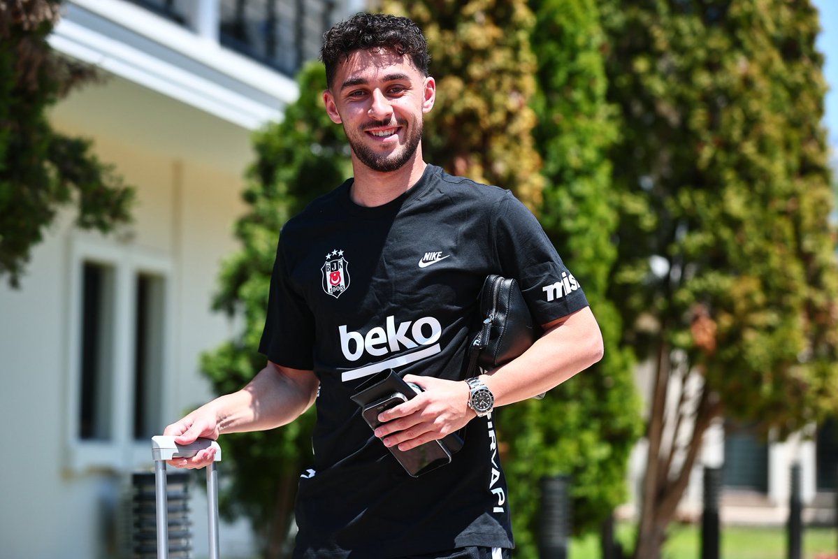 Besiktas's tweet photo. Slovakya kampı için yolculuğumuz başladı. 🦅 https://t.co/8JiyiQkTET