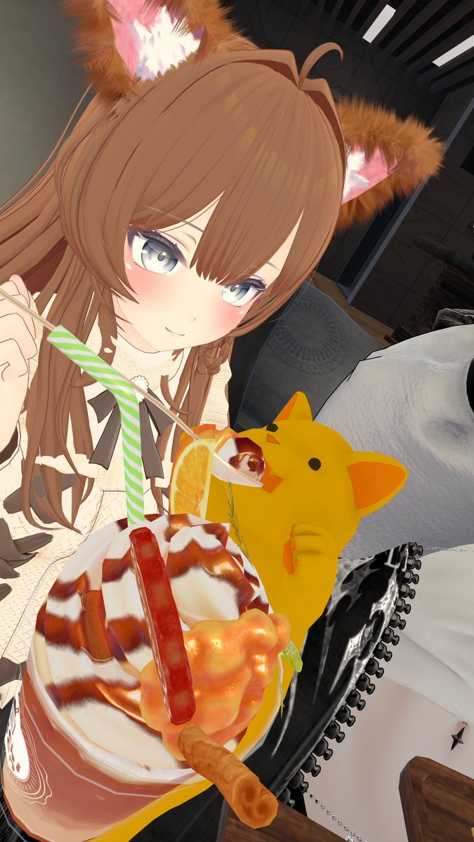 Korede_doudaa's tweet photo. 6/28 今週もにゃーとぴあ！
第一席猫はリーフちゃん！
いつも猫人形を抱きかかえててかわいい～
ちゃんとごはんもあげていて偉い！
#VRCにゃーとぴあ https://t.co/BPJPioEoeU