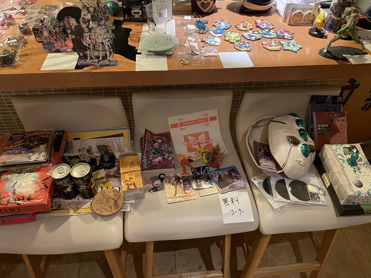 ubashyaa's tweet photo. 明日も時間作れそうなので18時過ぎから2、3時間店いてますッ！
かなりお安くしてますがまとめ買い等値引き交渉可能です！
コミックスもまだSBR以外全巻あります！
是非お待ちしてます🙇 https://t.co/JvKeMmWrlH