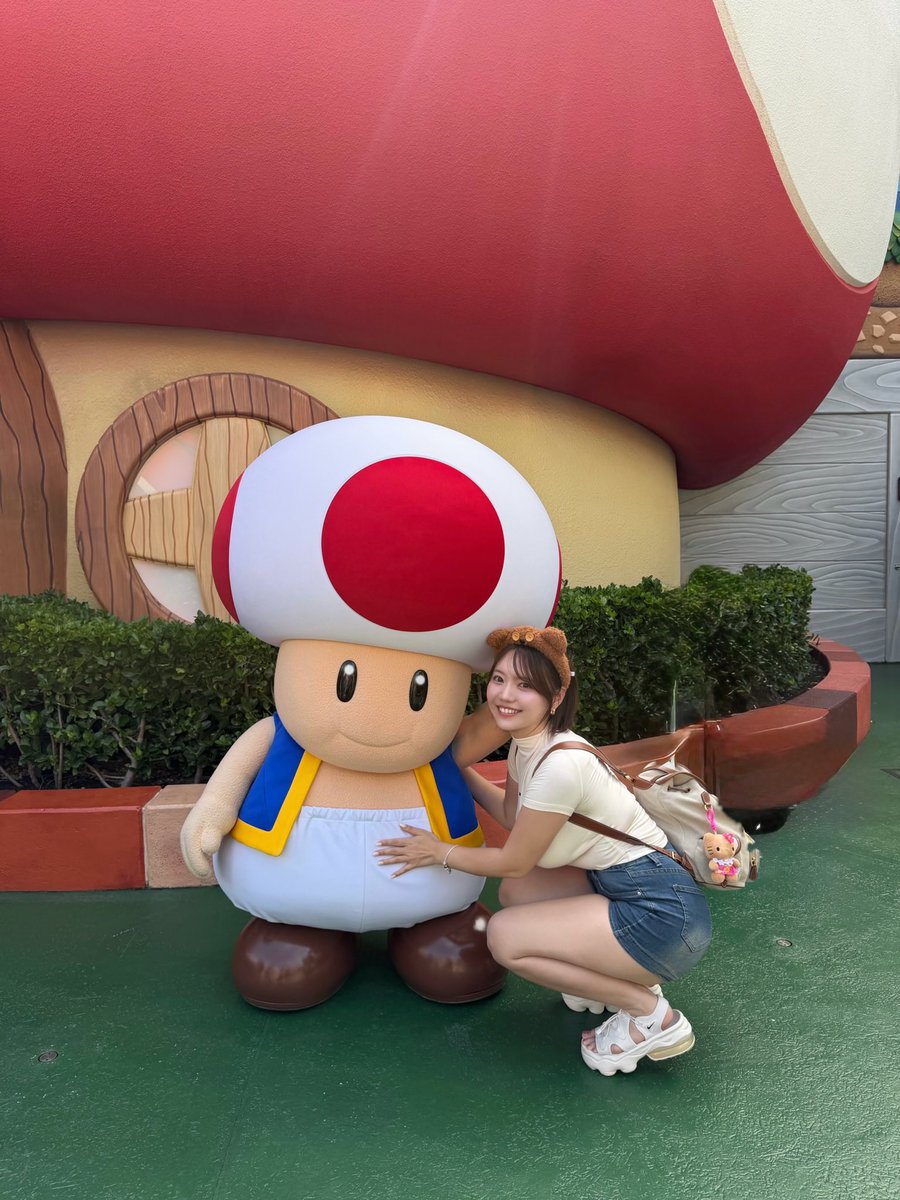__mgmc__'s tweet photo. きのこにナンパされた🍄 https://t.co/A4G2cMcSdR