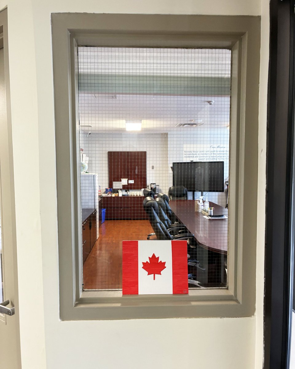 KennedyHouseYou's tweet photo. This week our shelter youth created Canada themed art! Their artwork has been displayed throughout the shelter to add a festive touch and help celebrate #CanadaDay. It was a fun and creative activity, and the youth did a wonderful job. 

#HappyCanadaDay #HelpingYouthRise https://t.co/8szi9RztQj