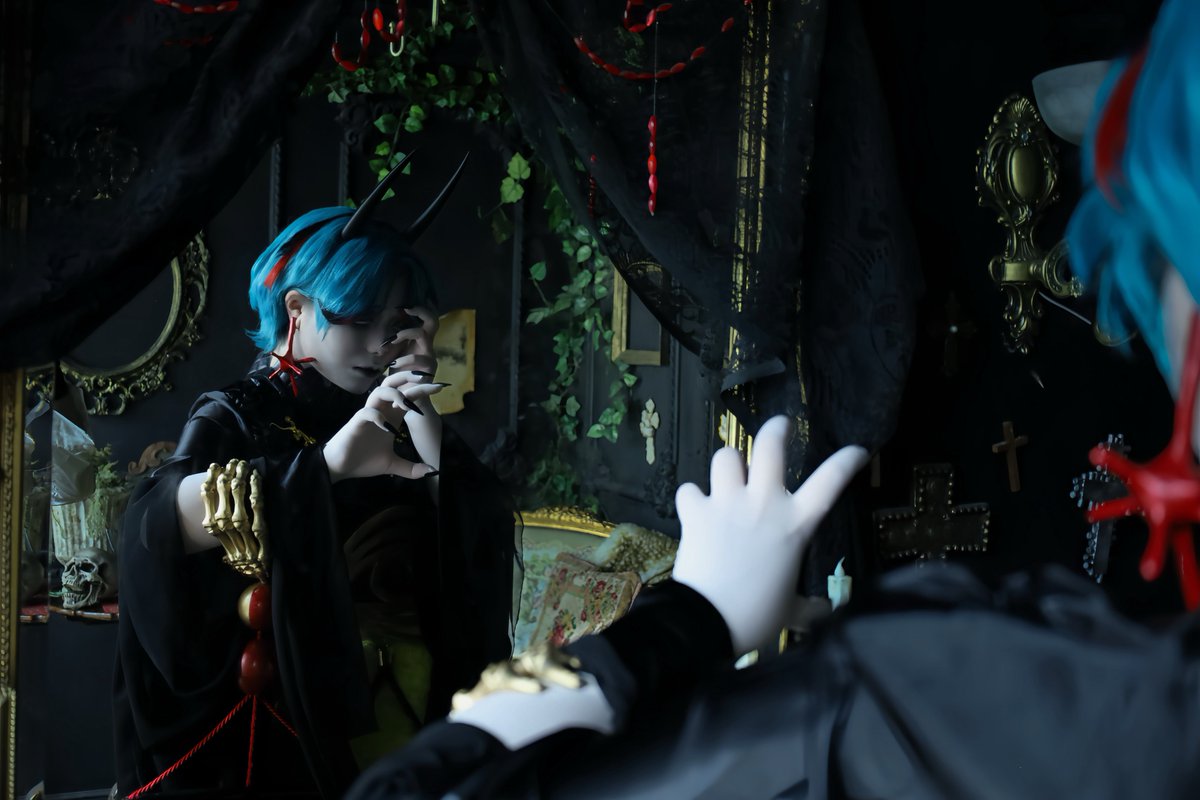 S_low6's tweet photo. cosplay
　 ︎︎

　　　　ならこの仕打ちはなんだ？

　 https://t.co/ryLhHjXLzA
