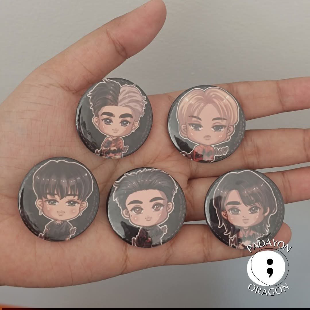 mochicullen's tweet photo. sharing this 1,500 pins i made for a'tin new zealand last nov 2025. 

if naghahanap po kayo ng supplier for con freebies, i hope u consider to commission me po. as a breadwinner, it will be a very big help!! 😅🙏🏻 

link: https://t.co/K61ZD3e19X

@SB19Official https://t.co/4PXHoiQHHX