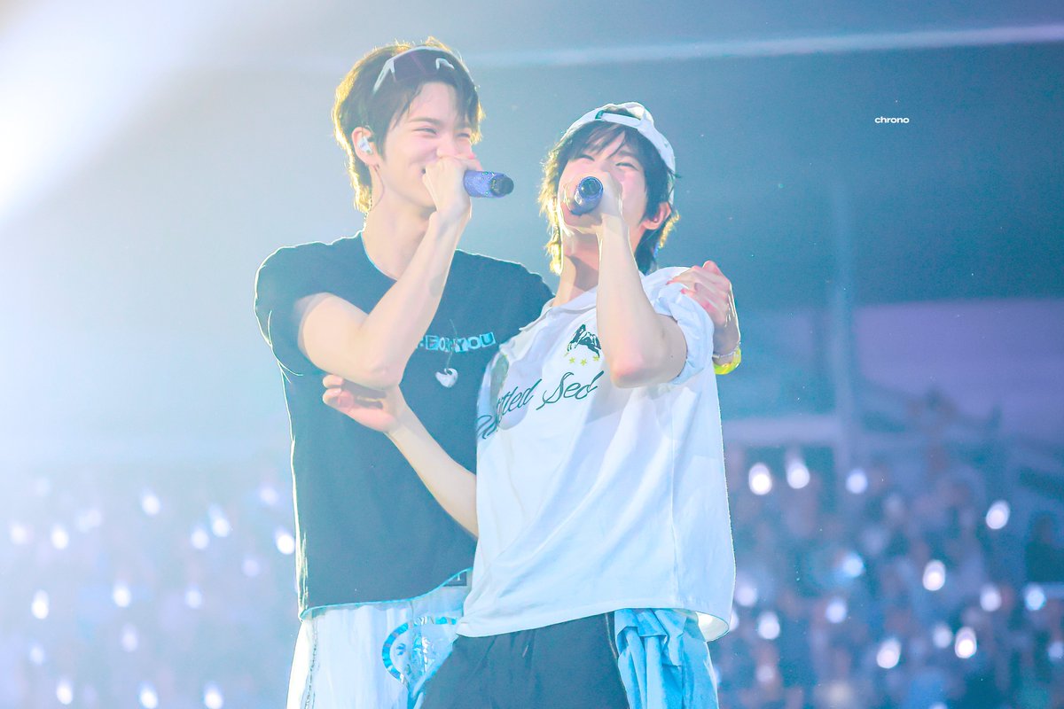 chrono_1002's tweet photo. 260627 TWS TOUR '24/7:FOR:YOU' IN SEOUL

행복해 보이는 맏막즈🥺✨

#TWS #투어스 #247WithUs
#KYUNGMIN #경민
#SHINYU #신유 https://t.co/uwafiITczL