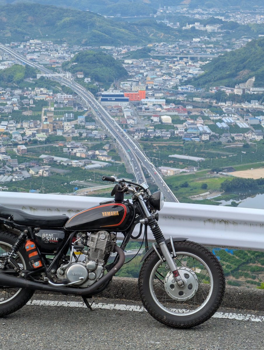 slopeslide843's tweet photo. #毎月1日は単気筒の日
1986年Cub
1996年SR
2023年DAX https://t.co/Bv7Ru7bpv0