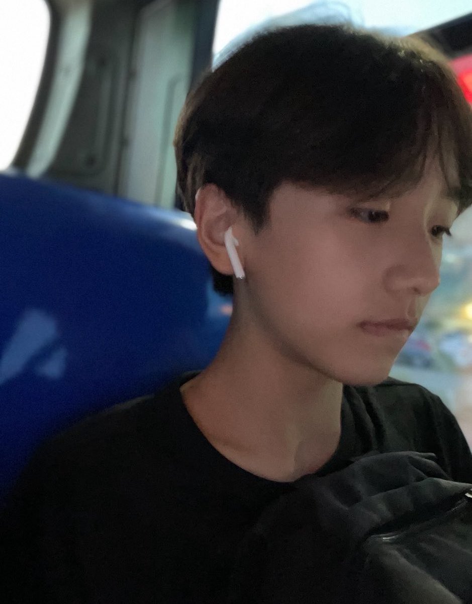 gussiddl's tweet photo. 째냥~해 https://t.co/2tPIc5Qj0j