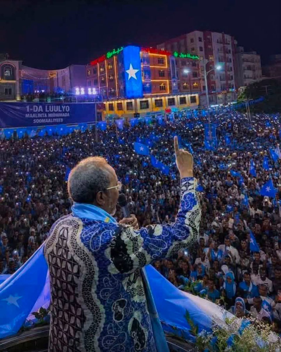 galbayte's tweet photo. Masawirka  Qarniga 🇸🇴🫡

#Historical✅

What A Brave, Charismatic &amp; Visionary Leader ✅💯👏👍

His Excellency Hassan Sheikh Mohamud 
The President of Somalia 🇸🇴🫡

#Birmadaha 🫡
#Dalxoreeye🫡

Geesi Waaye Madaxweynaha ✅💯

#ThinkBig #DreamBig https://t.co/H5ESHC49Ek