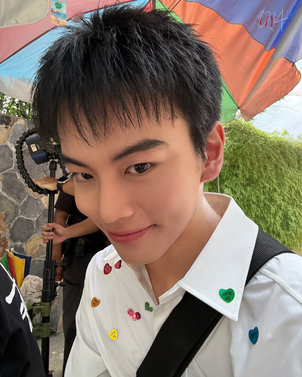 9214KIDS's tweet photo. [🎬] พี่พระเอก #TJprinwat 💌

ขอบคุณพี่ ๆ @ps_official_th ที่ชวน TJ มาเป็นพระเอก MV ‘เสียใจดีกว่าเสียเธอ’ นะค้าบ ดีใจที่ได้ร่วมงานกันนะคับ สนุกมากครับผม ฝากไปฟังกันเยอะ ๆ นะทุกคน💥

#PSเสียใจดีกว่าเสียเธอ MV
🏫: https://t.co/cTd0aDOfgy

#PS_th #PurseSydney
#9214KIDS
#SONRAYMUSIC https://t.co/badCFBWrsC