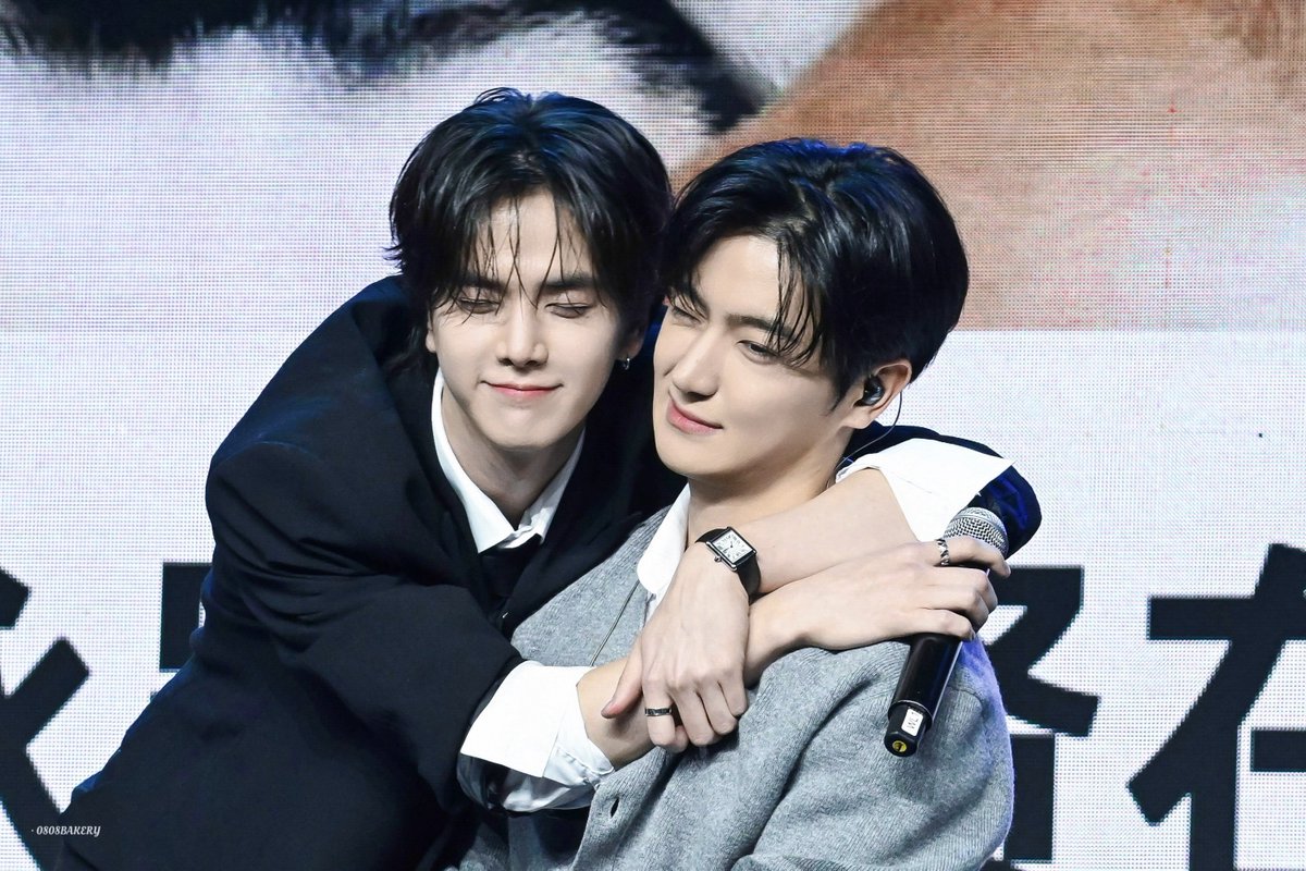 970808bakery's tweet photo. 260627 베이징 팬미팅
🐾
#더보이즈 #THEBOYZ #영훈 #YOUNGHOON #현재 #HYUNJAE https://t.co/EVKDgNDdoI