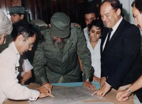 ACN_Cuba's tweet photo. 🇨🇺 De Fidel, su inagotable legado 

🗣️“Inmediatamente que nosotros obtengamos, por modesto que sea, un logro científico en cualquier campo, sobre todo lo que tenga que ver con la salud, y estaremos poniéndolo a disposición de otros países”.

🎙️ Discurso 1/7/1986
#100AñosConFidel https://t.co/FWAosroCdj