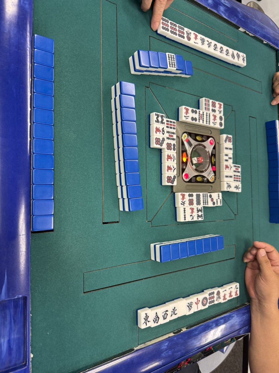 unit_mahjong's tweet photo. 【unitリーグシーズン4-6】

今回も2卓開催❗️

デイリートップはニシムラさん！国士和了に2トップ！先週に引き続き役満が出るunitリーグ😱

次節は7/6(月)19:00- 3半荘です！

ご参加お待ちしております🙌

#佐世保市
#ノーレート
#麻雀 https://t.co/3qRoTLY1ux