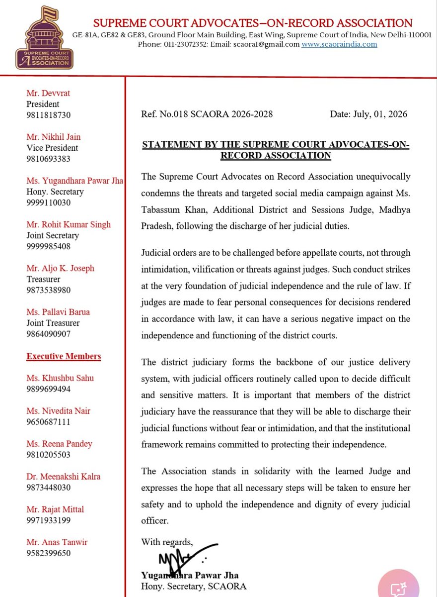 Vakeel_Sb's tweet photo. Supreme Court Advocate on Record Association (SCAORA) has unequivocally condemned the threats and targeted online vilification of ADJ Tabassum Khan. The Higher Judiciary must provide institutional protection to judges of district courts for independence of judiciary. https://t.co/0Qctodr7Yb