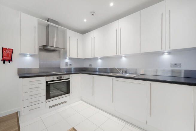 LookProperty tweet picture