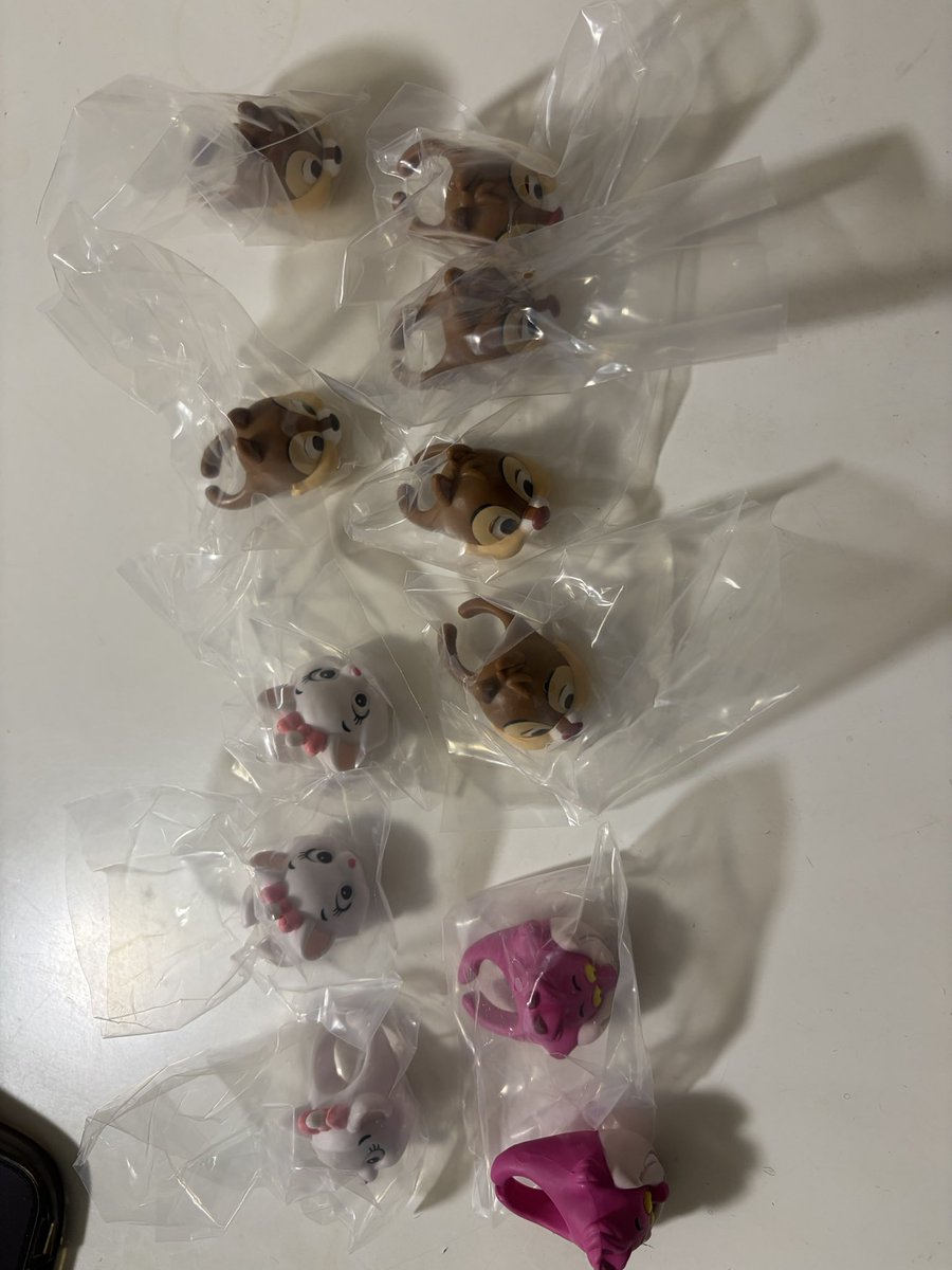 GTnxt's tweet photo. ディズニー ガチャガチャ ファッションリング カプセルトイ 交換 取引 譲渡 買取

譲 マリー チェシャ猫 チップ デール
求 クラリス  PayPay https://t.co/4206GMUN8q