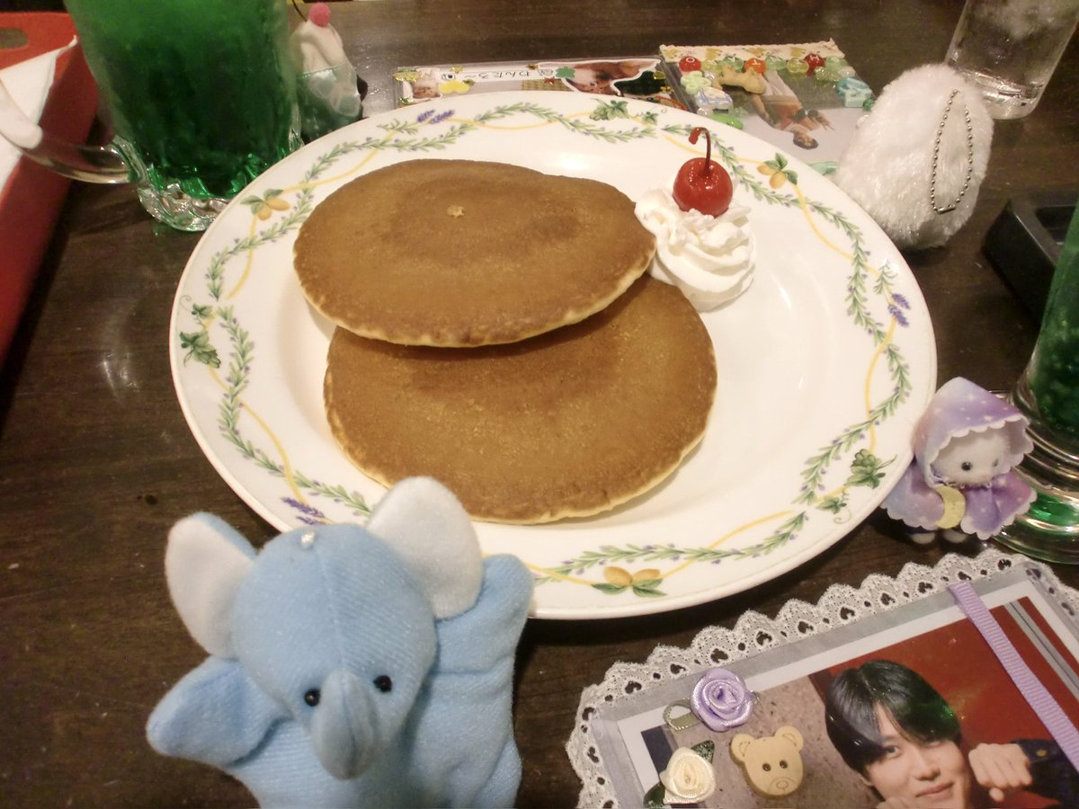 __Twinklestar's tweet photo. 🥞 https://t.co/IzRFJkdLuq