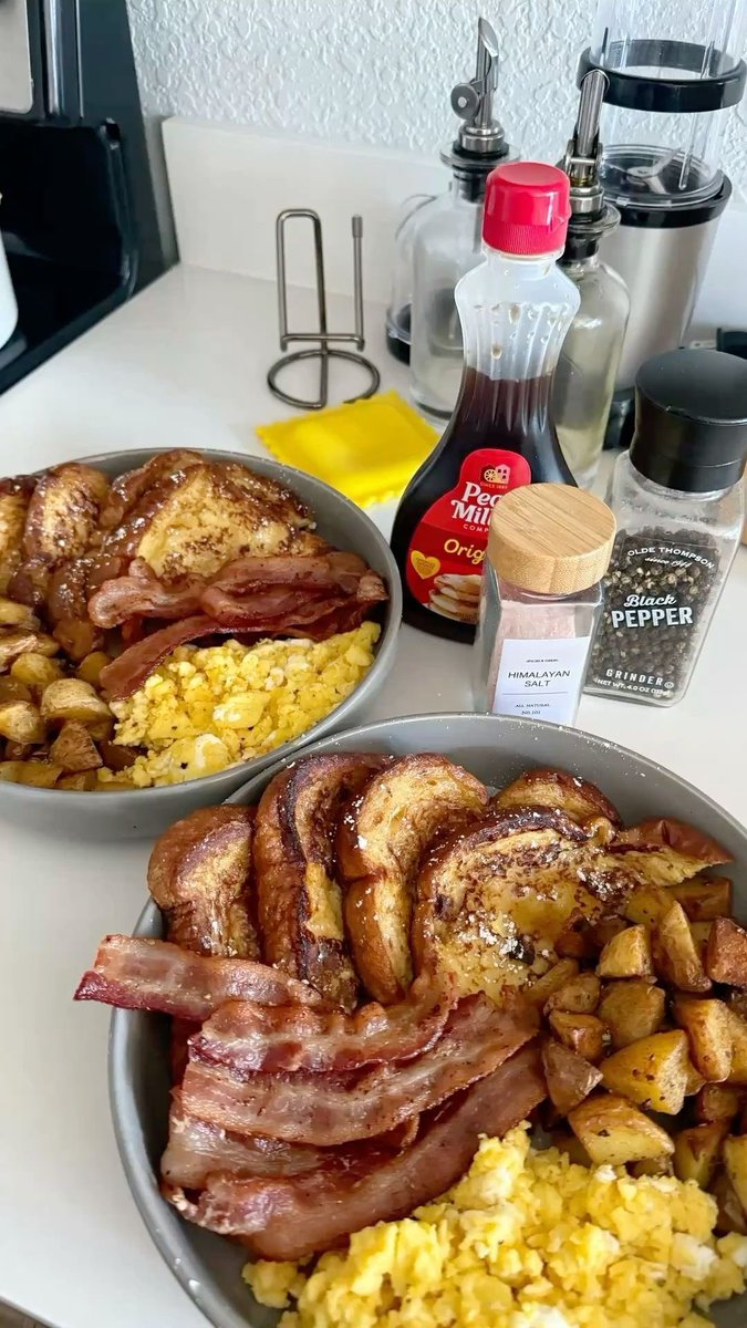 bossbabejass's tweet photo. Family Style Breakfast Plates 😍 https://t.co/AJzSH6WTWg