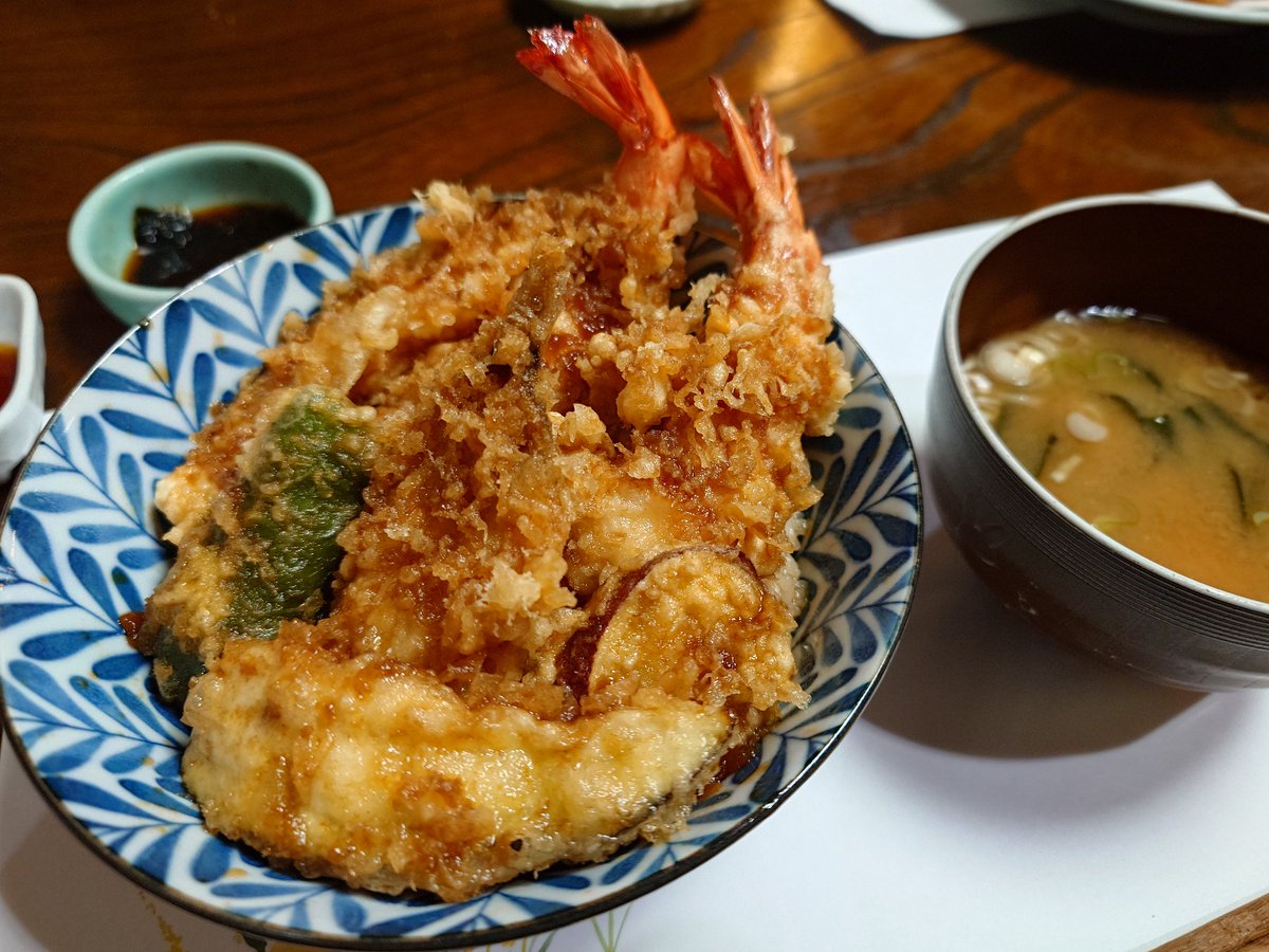 ImpCats's tweet photo. またゴチになってしまった🍤 https://t.co/6nif4ZNvvW