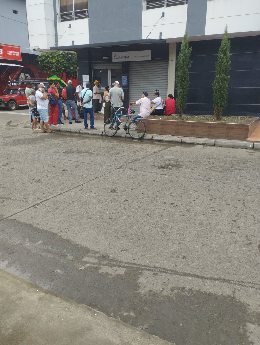 ab_campo's tweet photo. El dispensario "tododrogas" en Apartado Ant. completan seis días sin entregar medicamentos, esta farmacia aducen entre sus varias negativas del servicio de no tener internet, este abuso es recurrente ,además de los contantes pendientes https://t.co/16acRKNlWH