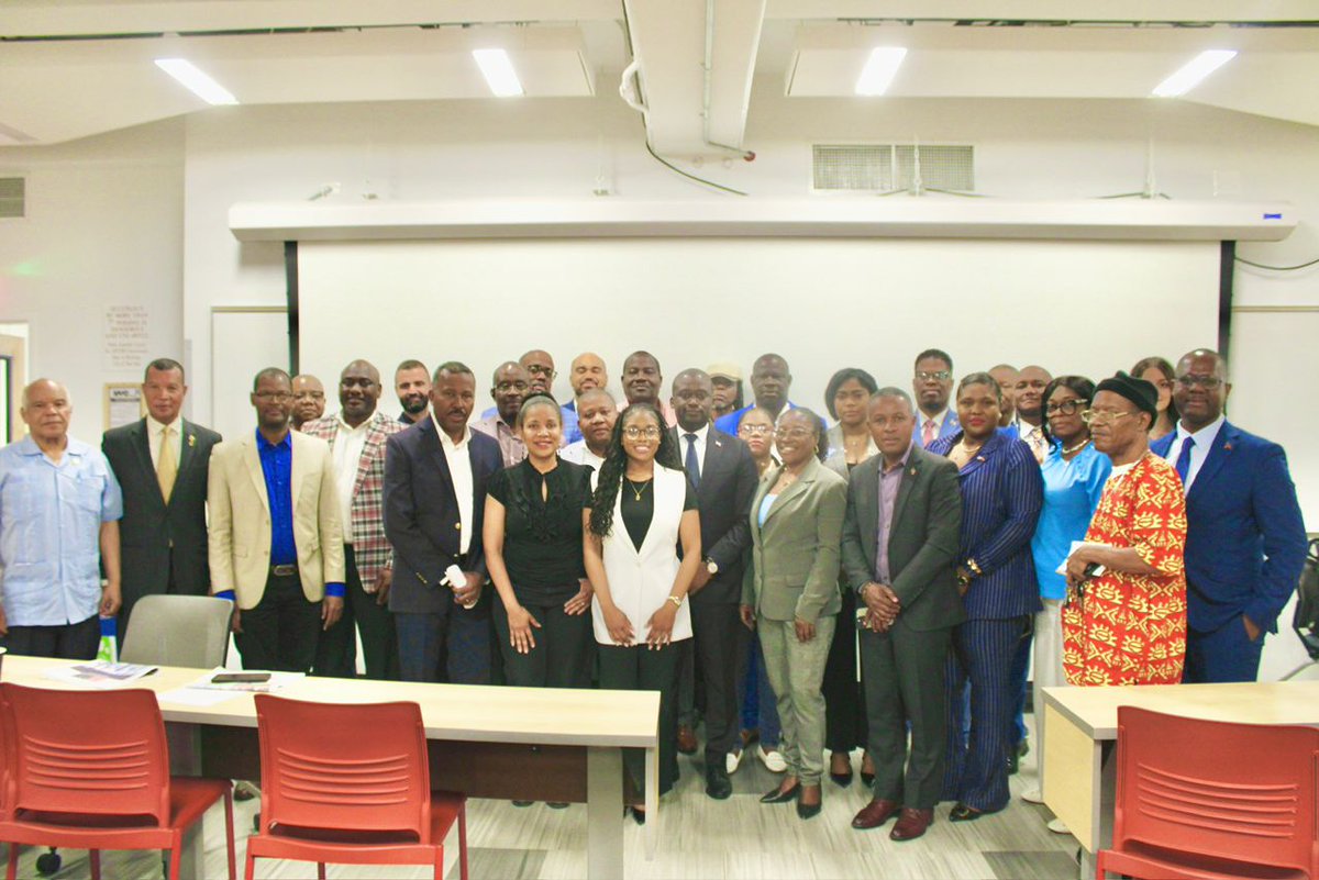 ULCCHaiti's tweet photo. Dans le cadre de l’élaboration de la nouvelle SNLCC, l’ULCC a consulté la diaspora haïtienne le 19 juin 2026 au Brooklyn College (New York), avec l’appui du MAEC et de l’ONUDC. Une étape clé, après les consultations menées dans plusieurs Départements d’Haïti. https://t.co/Rq7LR9O55j