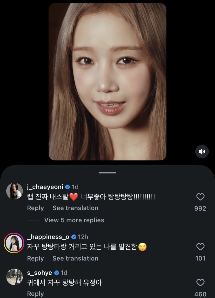 ioi_ang's tweet photo. Mina, Sohye and Chae commented on Yoojung's mv 🥹

cy: the rap part is really my style❤️ i like it a lot tang tang tang tang!!!!!!!!!!

mn: the best tangtangtarang and discovering myself as i am😌

sh: it keeps banging in my head yoojung-ah

how could you not love them? 😭 https://t.co/dHO2MkZyII