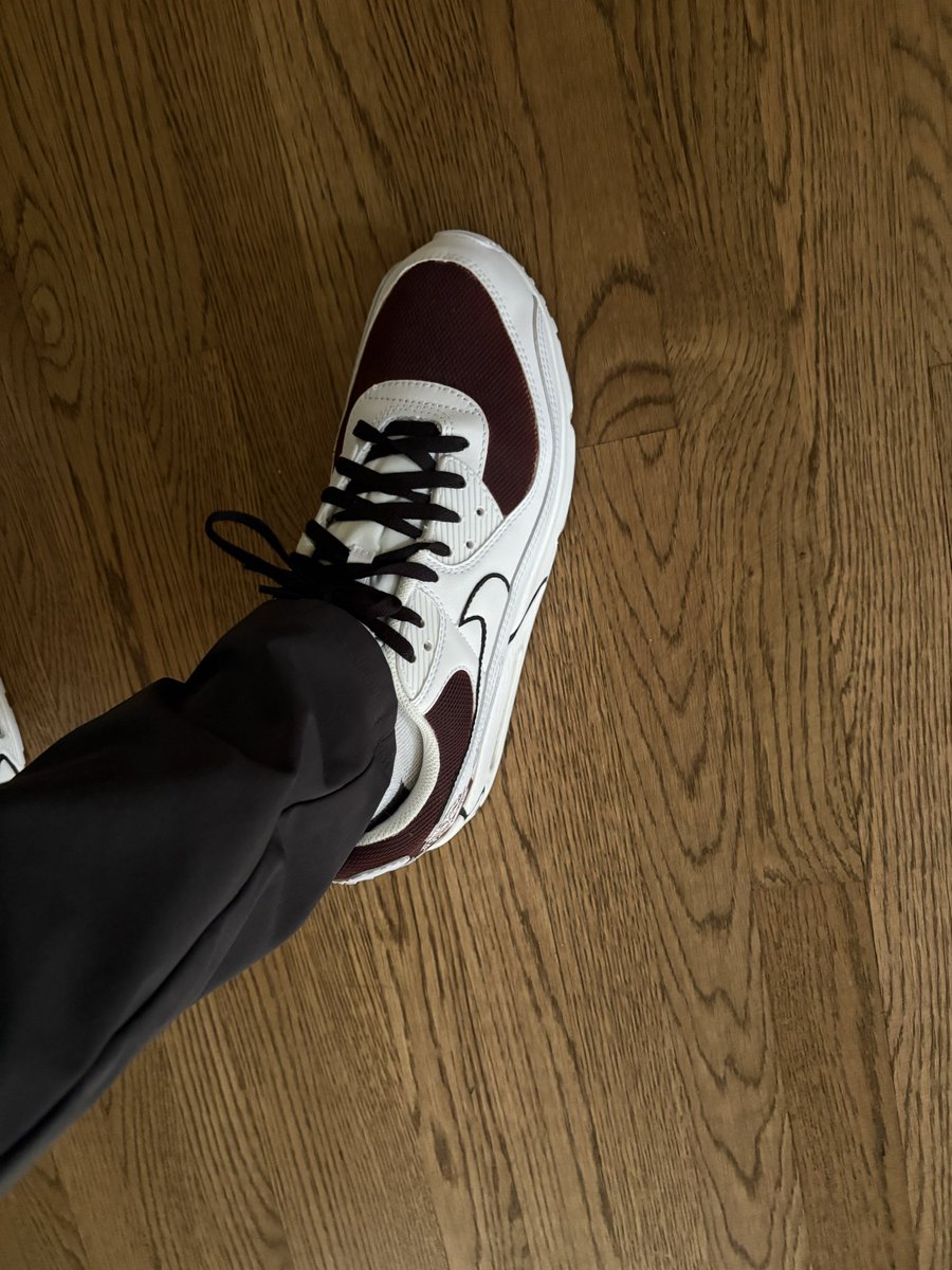 jcrane75's tweet photo. Back in the Swoosh https://t.co/UHh5l23Yez
