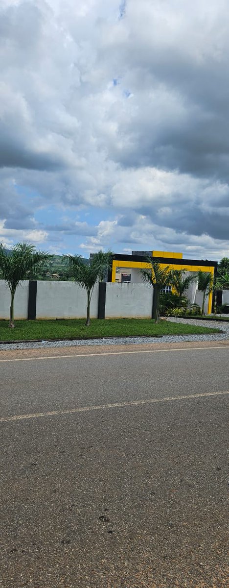 bluebricksltd's tweet photo. *Property for Sale
Three  Bedroom House for sale in a gated community in Aburi.
3 bedrooms
Kitchen
Living room
Gated community
Constant flow of water
Electricity
Land size 100ft by 70ft
Prices:
Ghc 700,000 ( Fully completed)
Ghc 500,000 ( Shell as seen in 
0200171570
0256118889 https://t.co/NLjVUOBKBk