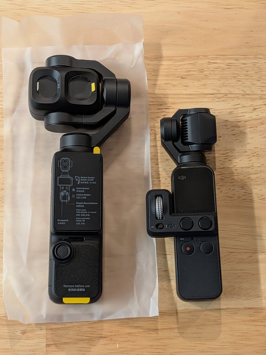 numero999's tweet photo. Osmo Pocket 4P開封
初代と比べると大人と子供w https://t.co/Mp6ZNxMVWb