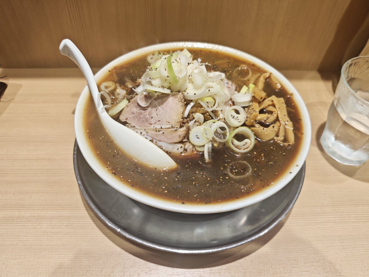 zooko777's tweet photo. 高田馬場 札幌六坊
札幌ブラック
ライス売り切れ残念
完飲完食😋😋 https://t.co/Ug28zGV5AM