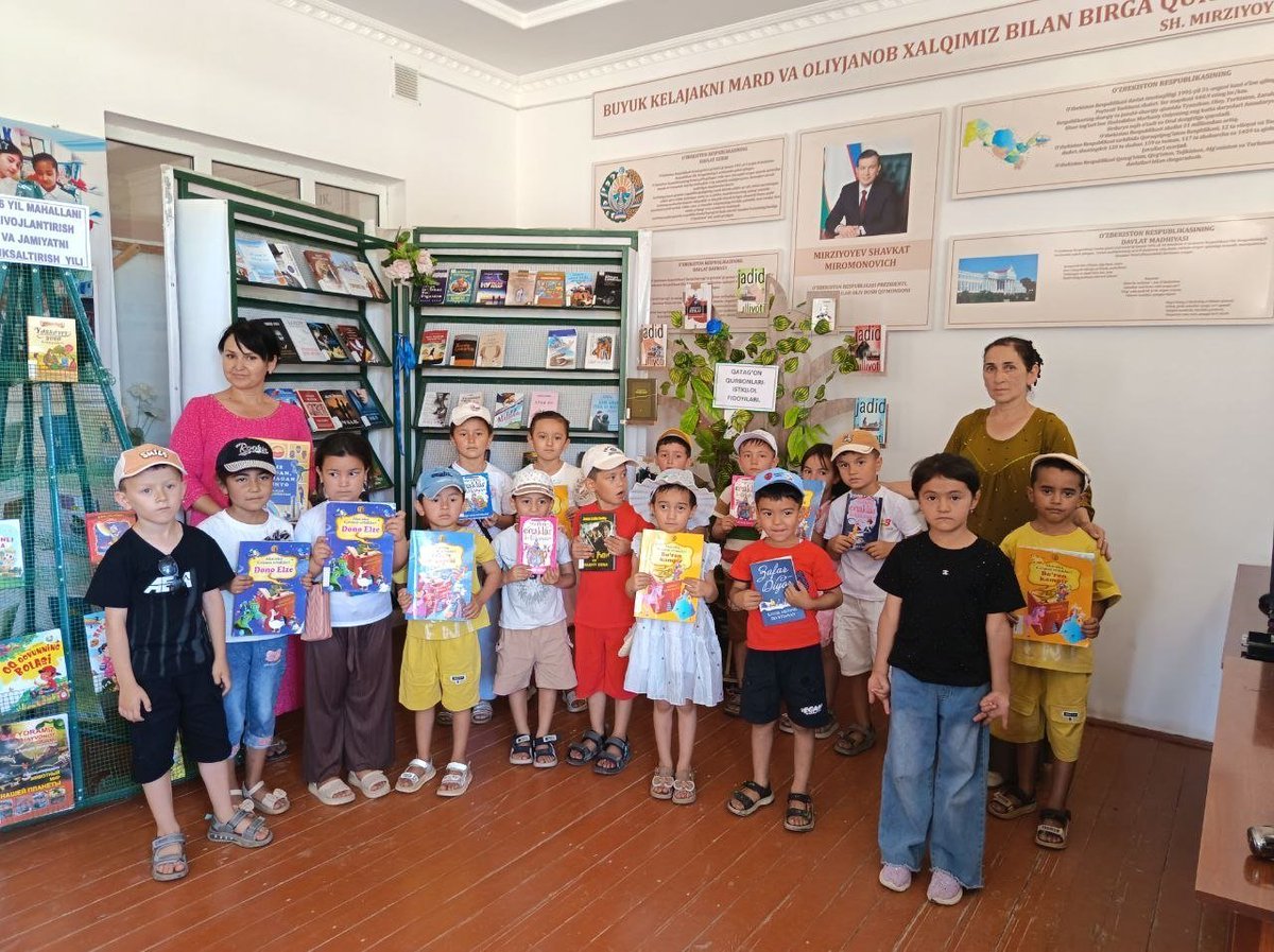 TumanAkm's tweet photo. Boysun tuman Axborot-kutubxona markazida 4-sonli DMMT "Boychechak"  bolalar bog'chasi hamkorlikda kitobxonlarni kitobga bo`lgan qiziqishlarini o`rganish maqsadida “Kitob mening hayotimda” mavzusida so`rovnoma o`tkazildi. https://t.co/iCIdzSRNUh