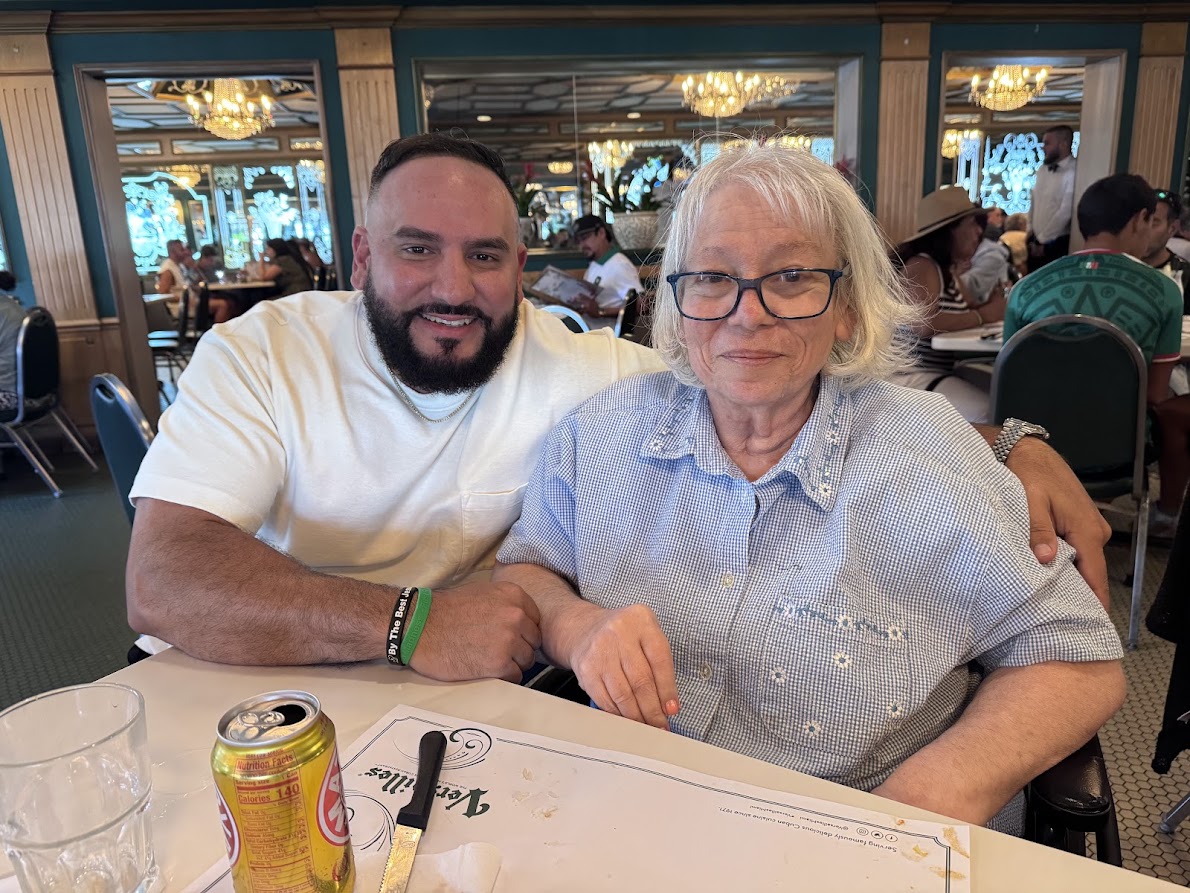 osmattmurschel's tweet photo. For new #UCF women's basketball coach Gabe Lazo, the basketball courts around Little Havana in Miami were the perfect spots to develop his love of the game. It's a game that Lazo would lean on through life's ups and downs. 

https://t.co/3rfBgOG3gq https://t.co/yavhKyDjRg