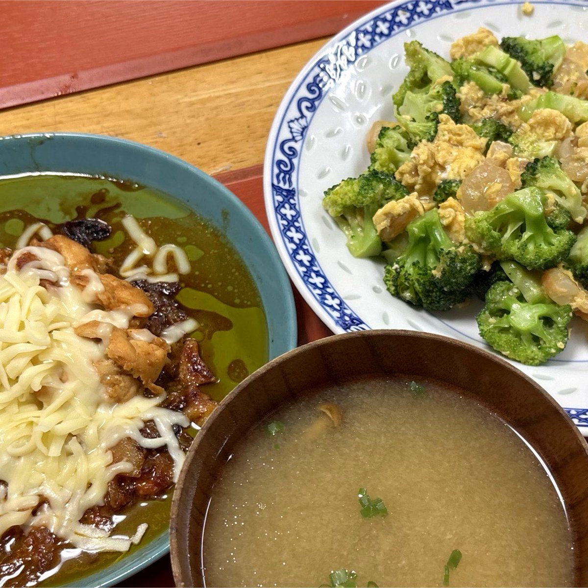 k1nm's tweet photo. #CookDo #今日の大皿
#海老とブロッコリーの海鮮塩あんかけ
#チーズタッカルビ
#なめこの味噌汁 と共に 旨旨! https://t.co/tgGIklTT6k https://t.co/vxp7kGHx64