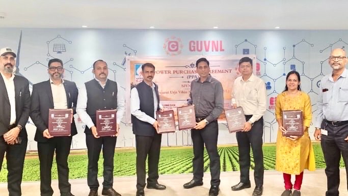 GuvnlOfficial's tweet photo. GUVNL is pleased to announce the signing of long-term Power Purchase Agreements (PPAs) with SJVN Ltd. and NHPC Ltd. for procurement of clean hydro power from five major hydro electric projects across India. https://t.co/NCkDMMMNFI