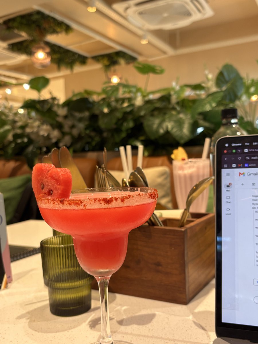 Whateverr2711's tweet photo. Another Wednesday Cafe review!!

Marseli – Cafe &amp; Patisserie, HSR.

Cute aesthetics, mid WiFi.

Pastas &amp; desserts were 🤌, drinks were mid.

A bit expensive, so not really worth the price, but I’d still go again because it’s just so cute. 😭 https://t.co/YpbDHJh5Vd