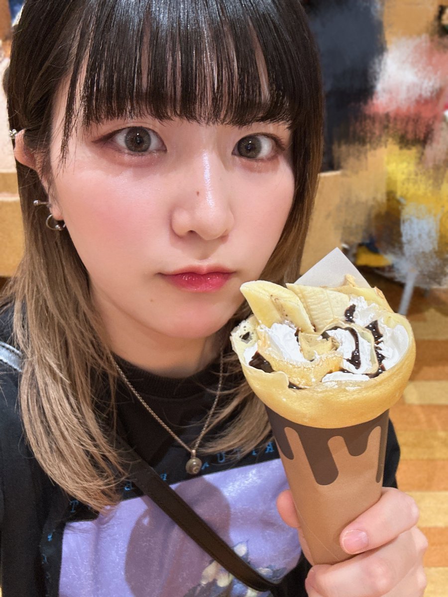 mitsk_mana's tweet photo. 🍌🍫 https://t.co/np67rAD3nU