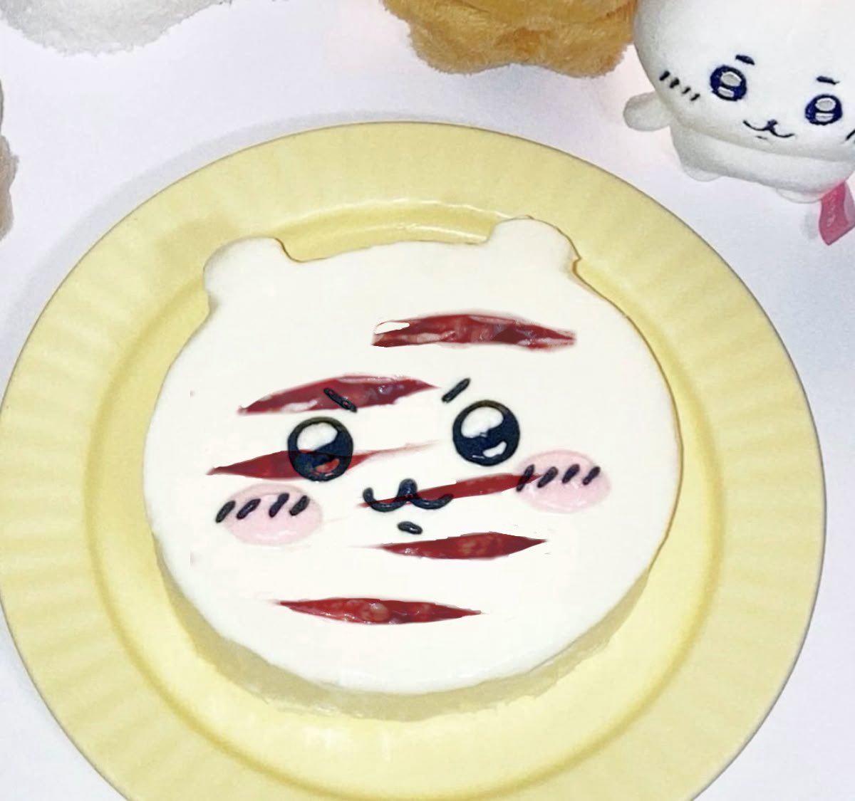angeliclesbian's tweet photo. ALL FAKE SFX AI GENERATED

eating chikawa cake with red beans 🤤🤤🤤 https://t.co/gMZM9pnHpF