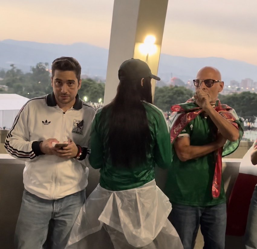 Alexandra tweet media