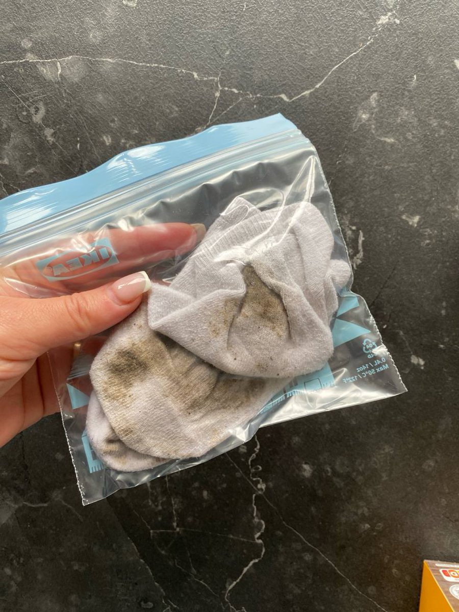 Divinite37's tweet photo. Mon cleps Mathieu, tes chaussettes sont prêtes à l'envoie 🤭😈 https://t.co/PRncaVQwfR