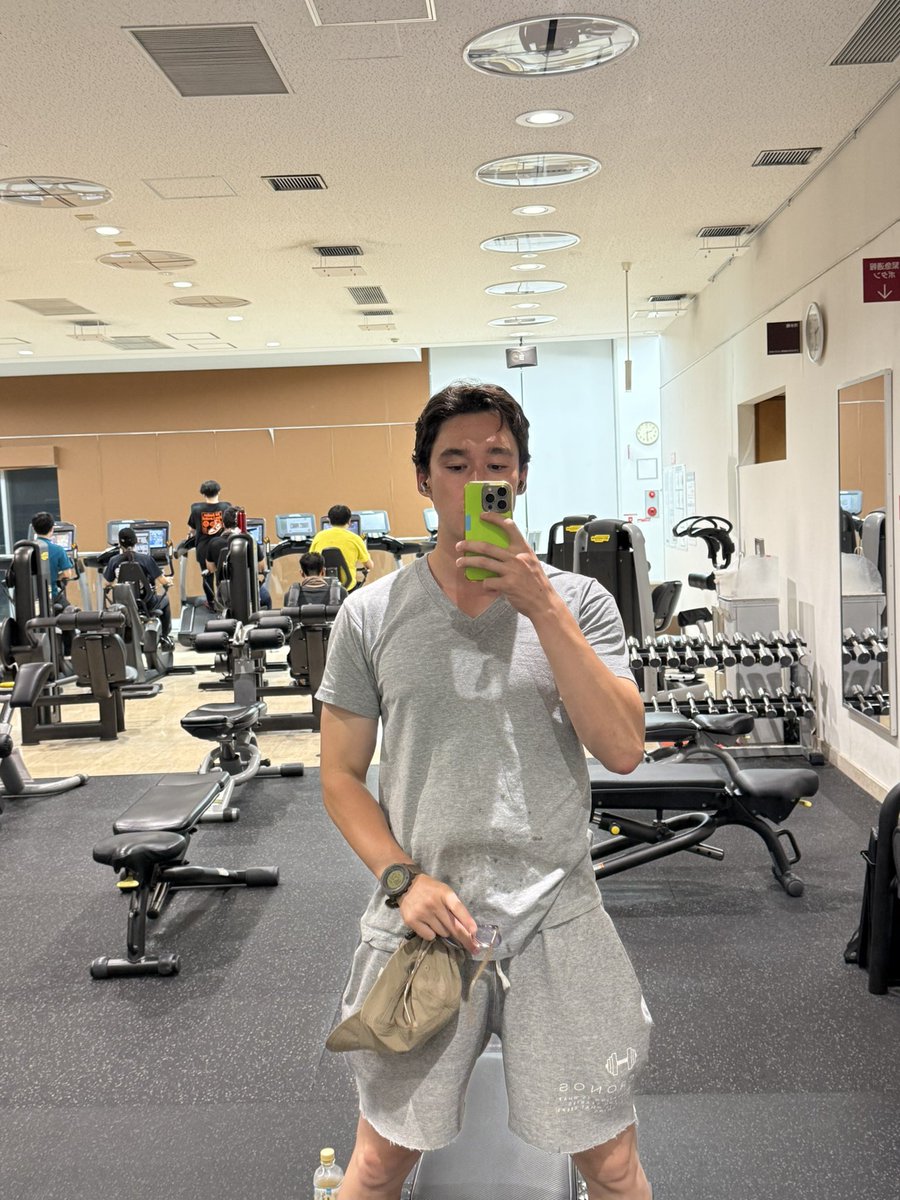 BuildLift's tweet photo. 髪切った！
久々ジムにきた！
#筋トレ https://t.co/ZSMGx8aLL1