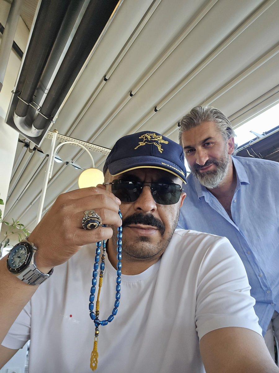 BiAnkaraKlasigi's tweet photo. Ömer @mir_omer1 kadraja sığmadı küçülttüm :))
Tüm dostlara selamlar https://t.co/luxNACICCF