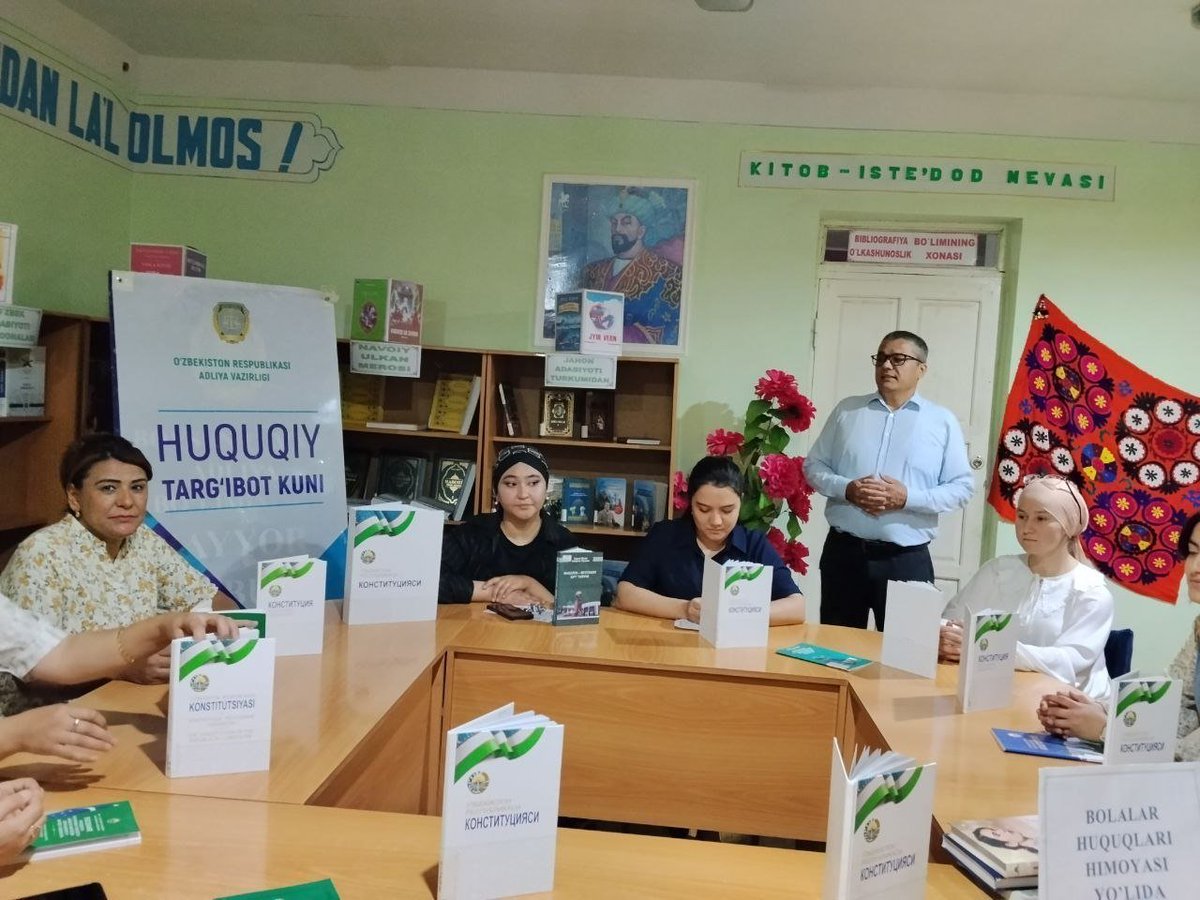 TumanAkm's tweet photo. Boysun tuman Axborot-kutubxona markazida “Huquq — erkinlik va adolat kafolati” mavzusida tadbir o`tkazildi. Ushbu tadbir   adliya bo’limining  xodimlari bilan hamkorlikda oʻtkazilib kelinmoqda. https://t.co/RSzC5kp1Kx