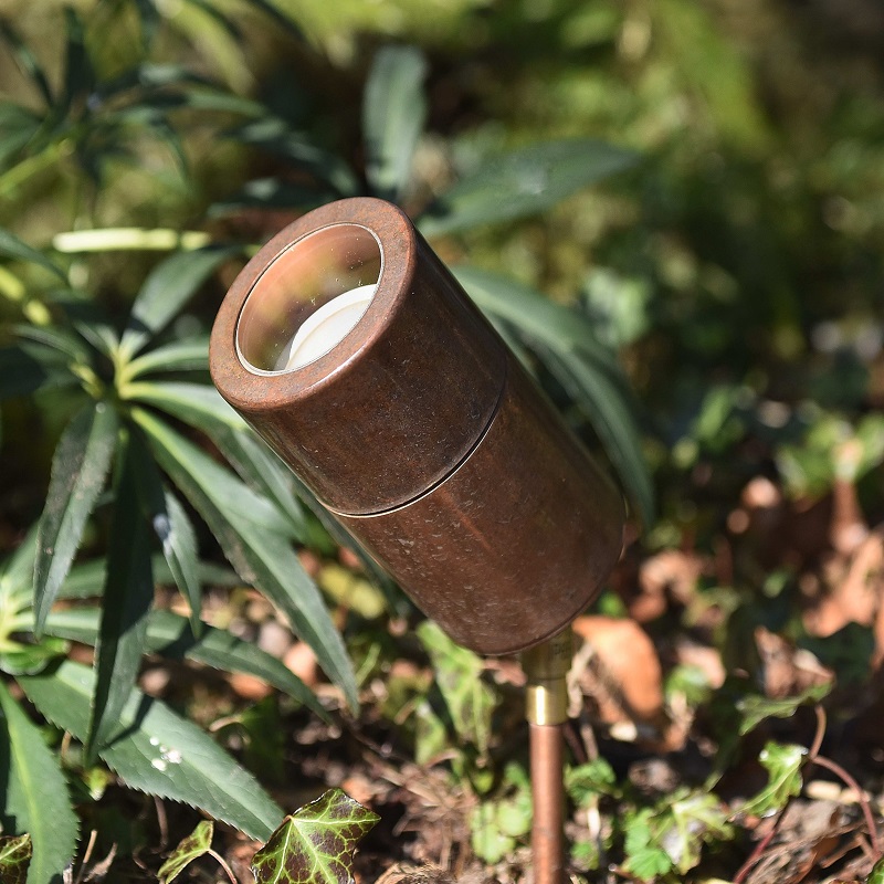 lighting4garden's tweet photo. 🌿 Now 20% Off!

Compact Copper 240v GU10 Spike Spotlight. 

Crafted from natural copper that develops a beautiful aged patina over time, it's ideal for illuminating trees, shrubs and garden features.

Shop the 20% off offer today 👉 https://t.co/nLIETba1dm https://t.co/kI0sIG3PMX