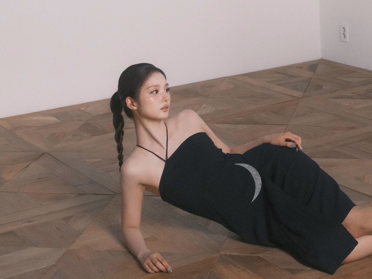 ethyoona's tweet photo. @OFCRIMSONDESIRE 🤭🤭🤭 https://t.co/9k7qq77c0W